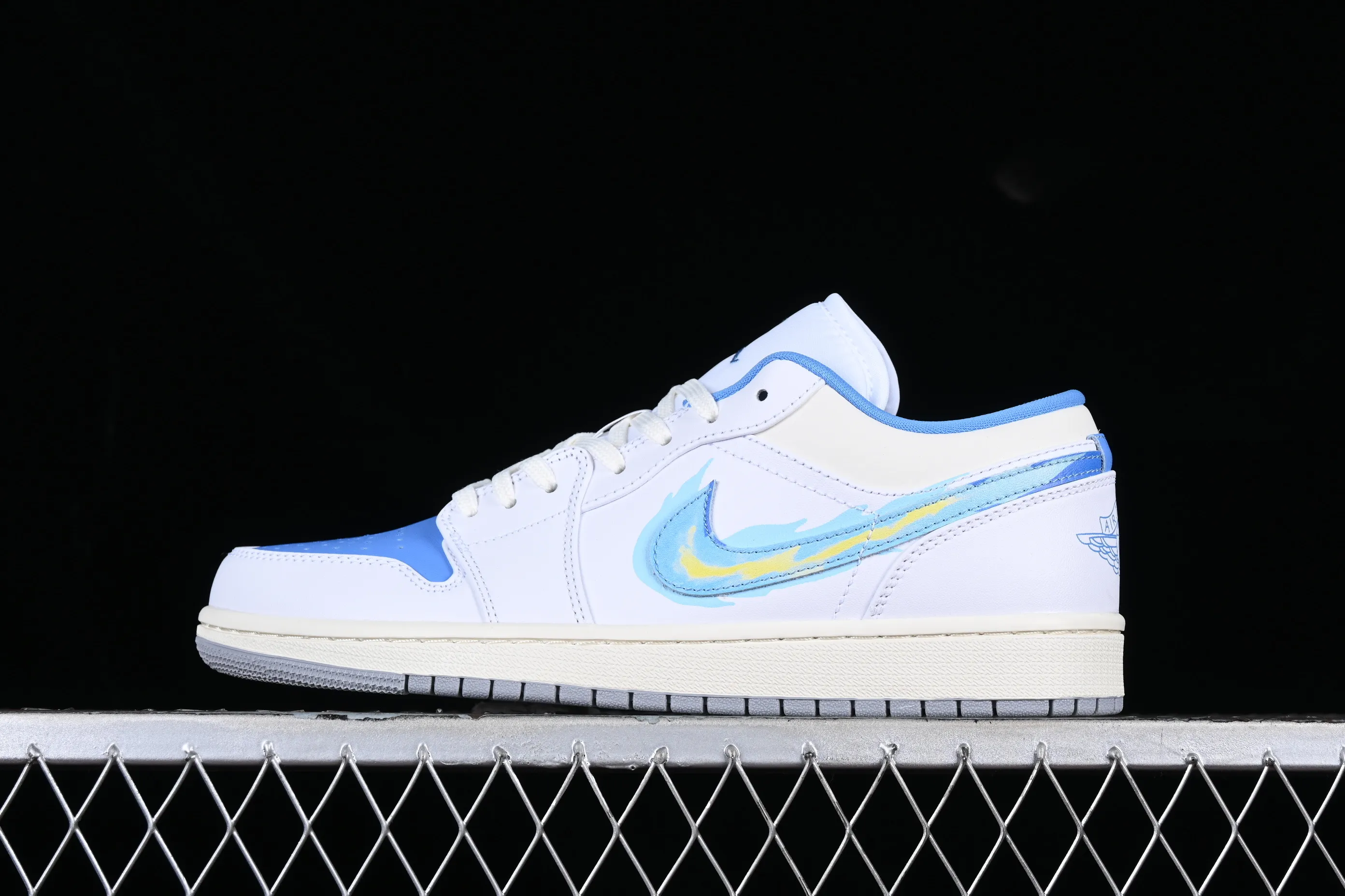 All categories Air Jordan Jordan series basketball shoes Air Jordan 1 Low Air Jordan 1 Low "Born To Fly" AJ1 Joe 1 blue and white flame FJ7219-441